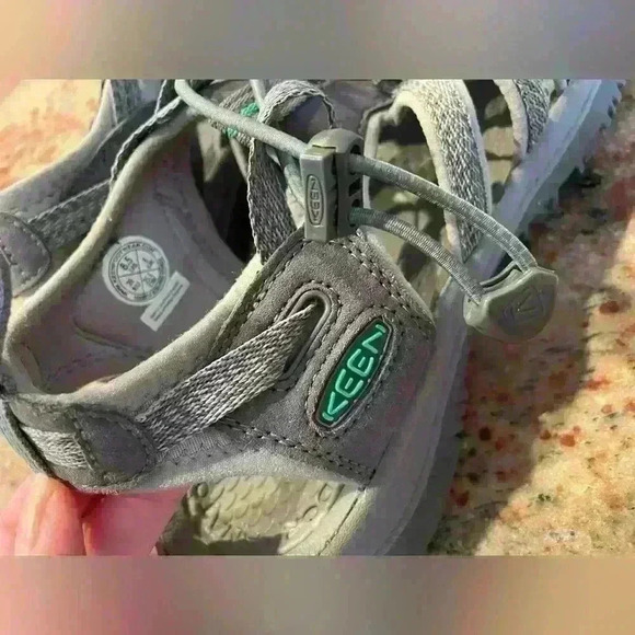 Keen Whisper Waterproof Sandals Shoes Womens Size 8.5 Gray Outdoor Sport Trail - Picture 12 of 14